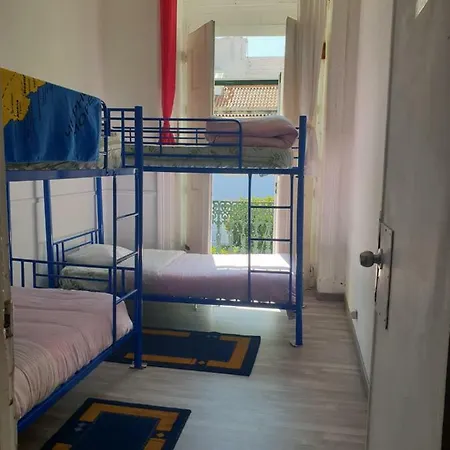 Shangri-la Arroios Hostel Lisboa