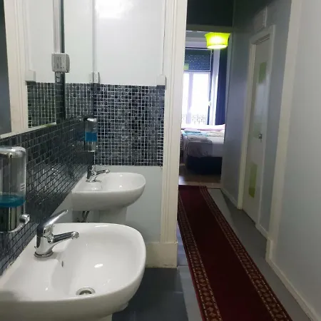 Hostel Shangri-la Arroios *