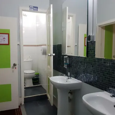 Hostel Shangri-la Arroios *