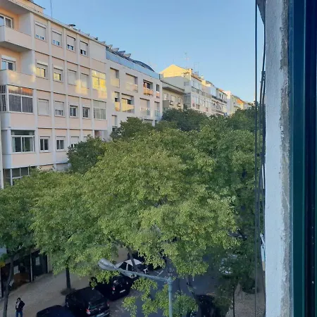 Hostel Shangri-la Arroios Lisboa