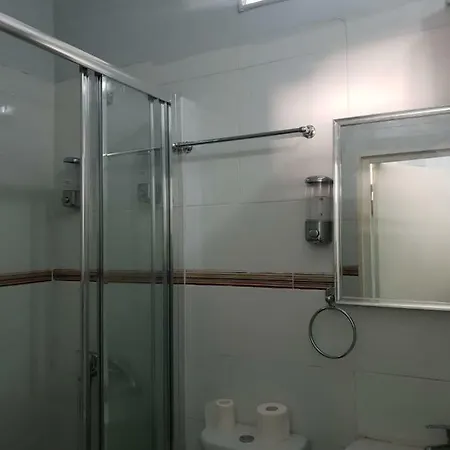 Hostel Shangri-la Arroios *